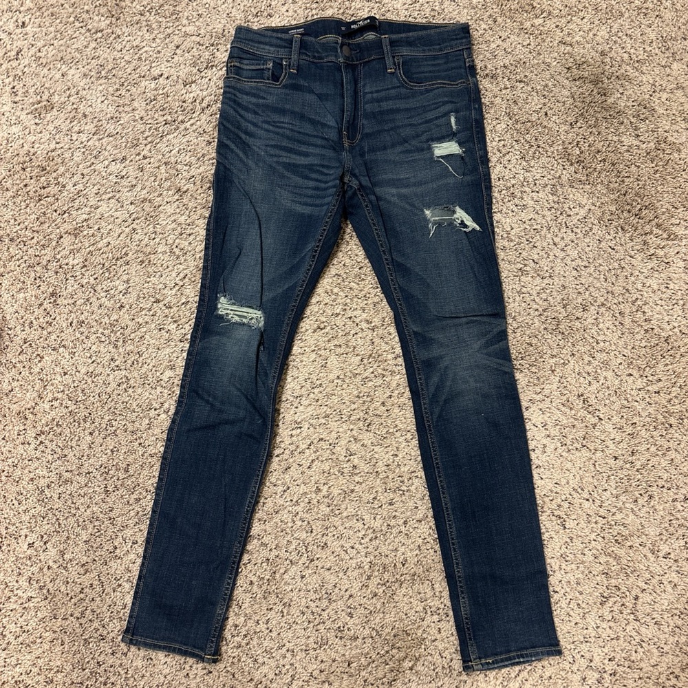 Hollister Men's Dark Blue Ripped Jeans